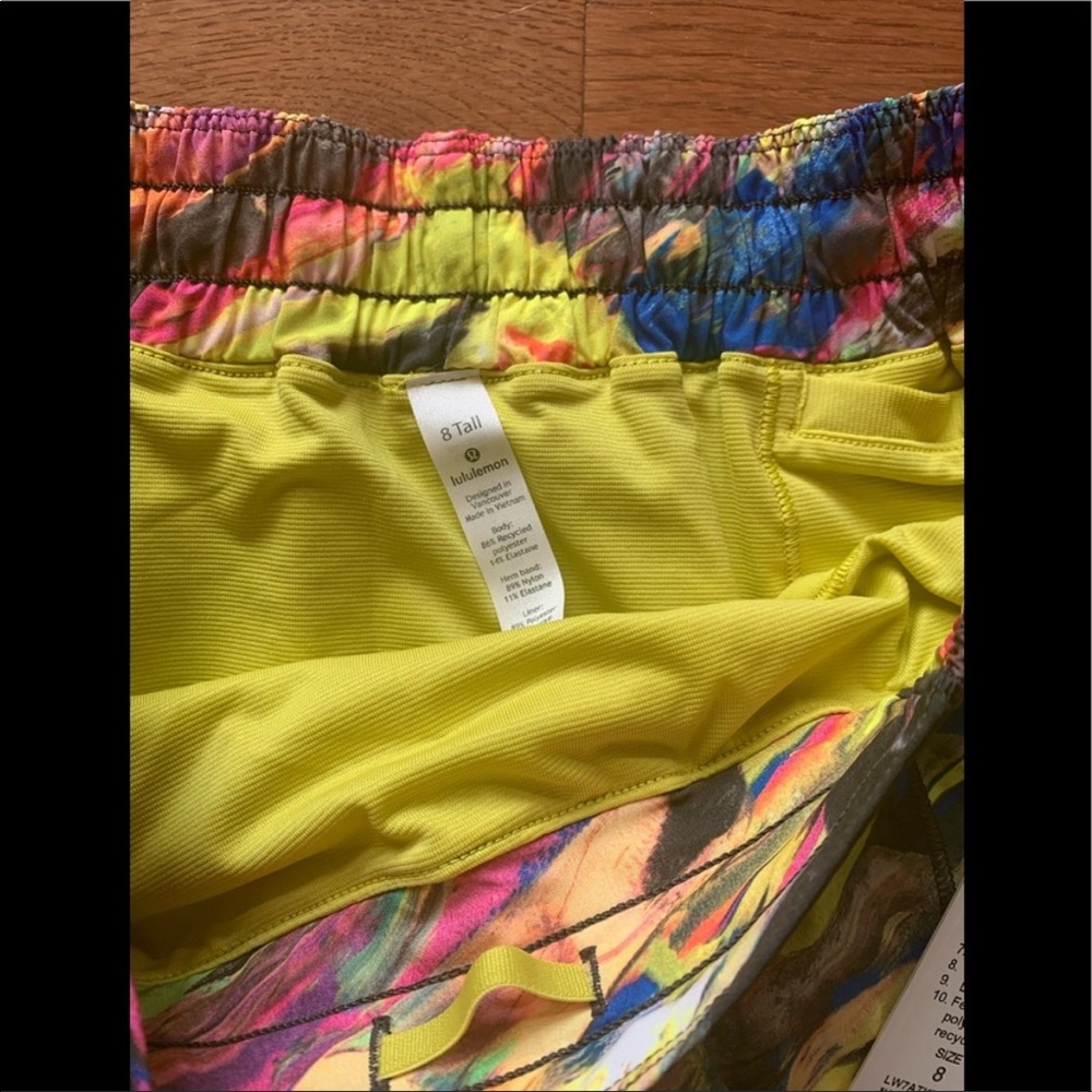 🔥LULULEMON HOTTY HOT SHORT 4”-CATALYST MULTI-8🔥 - Picture 12 of 15